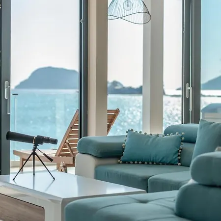 Mandala Seafront لاغاناس