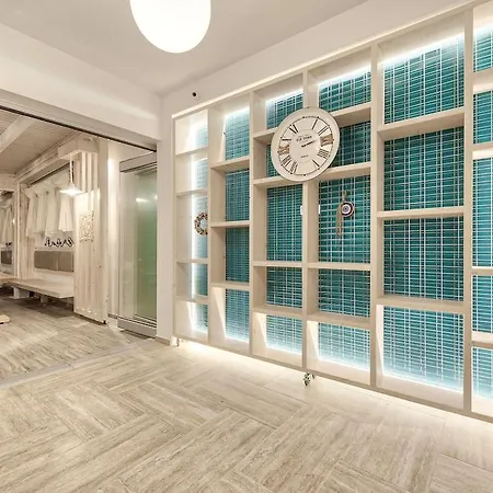 فندق Mandala Seafront لاغاناس