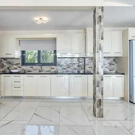 Mandala Seafront Szálloda