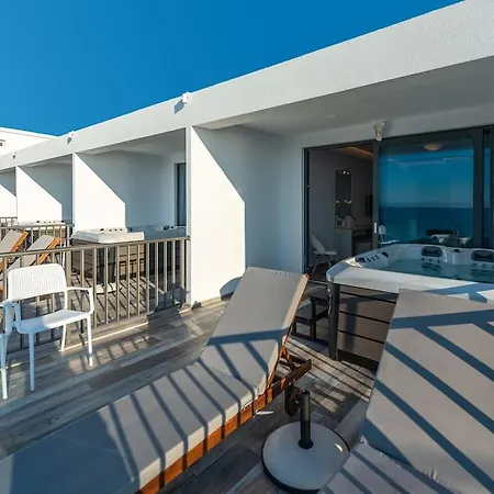 Mandala Seafront Szálloda 3*