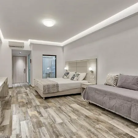 מלון Mandala Seafront 3*