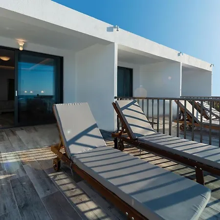 מלון Mandala Seafront 3*