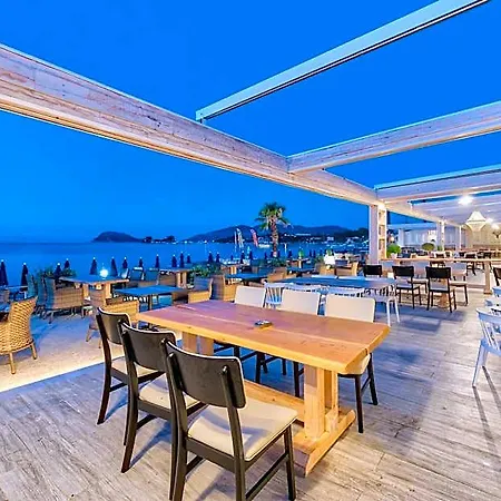 Mandala Seafront Hotel 3*