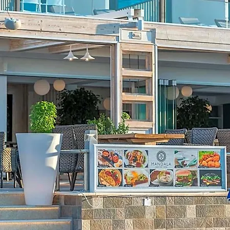 Mandala Seafront لاغاناس