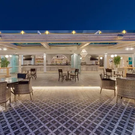 Mandala Seafront לגאנאס