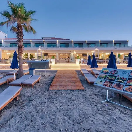 Mandala Seafront מלון