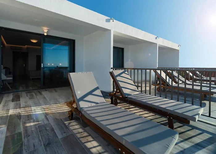 Hotel Mandala Seafront 3*