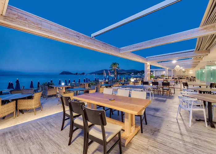 Mandala Seafront Λαγανάς