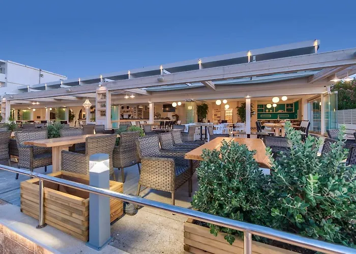 Hotel Mandala Seafront 3*